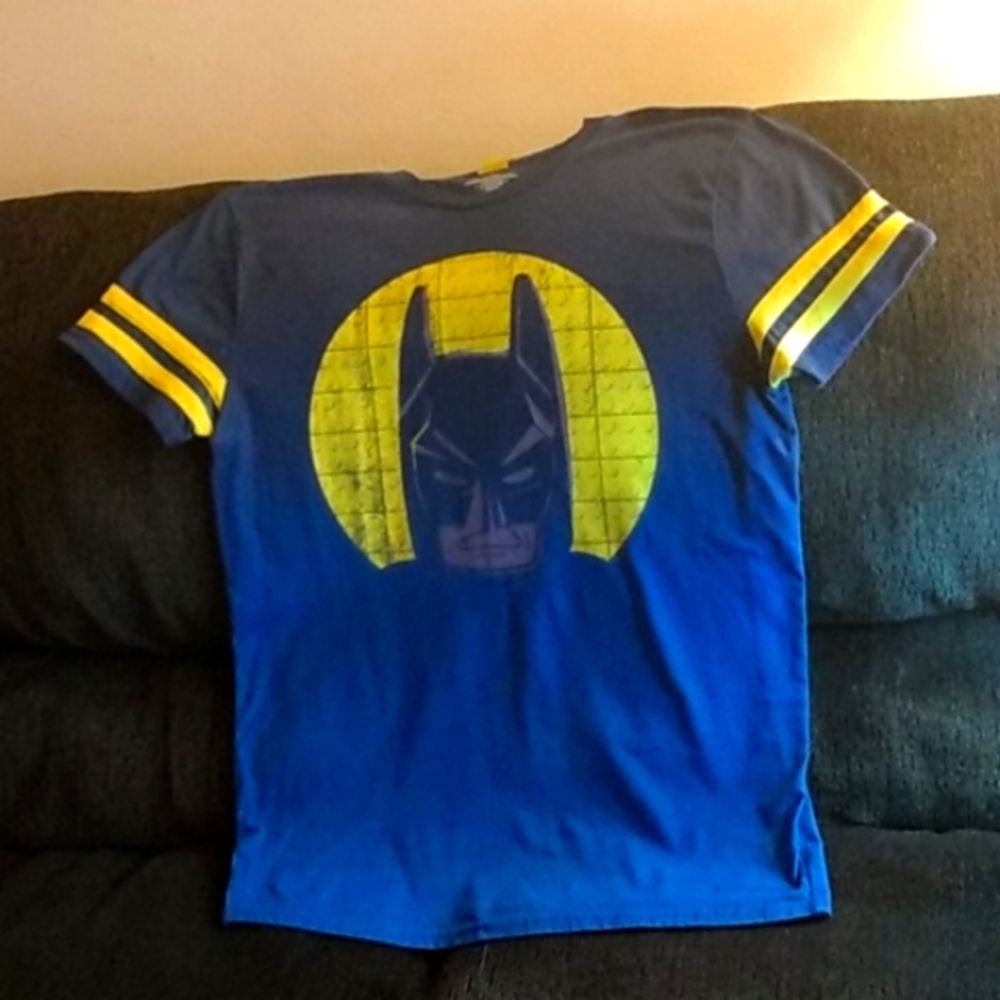 Men's Batman Graphic Tee - Picture 2 of 7